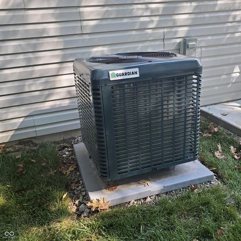 358 S Oak Street, Austin, IN 47102