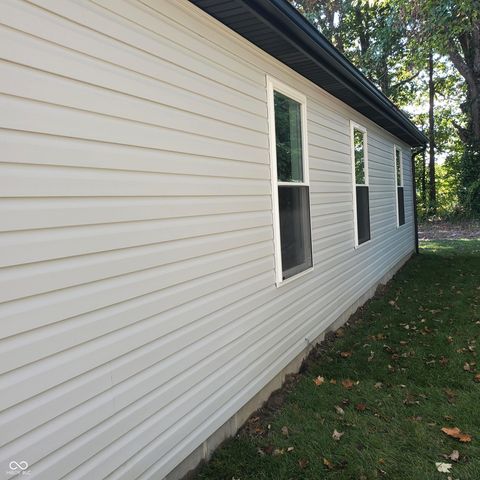 358 S Oak Street, Austin, IN 47102