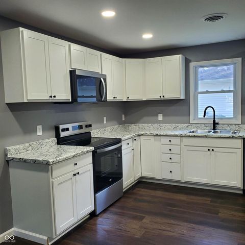 358 S Oak Street, Austin, IN 47102