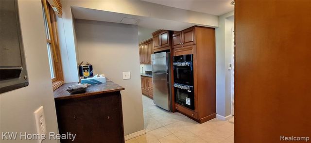 44050 Stassen Avenue, Novi, MI 48375