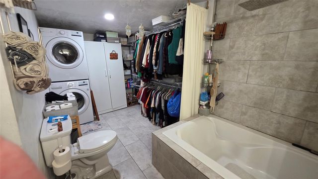 1075 Marjorie Street, Houston, TX 77088