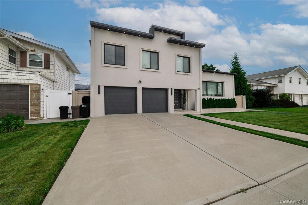 929 Jewel Drive, North Woodmere, NY 11581 — photo 3