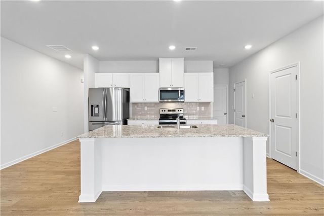 5113 Sidney Square, Flowery Branch, GA 30542