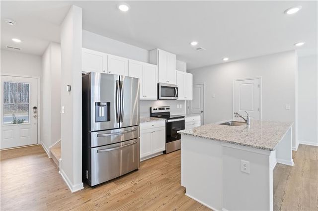 5113 Sidney Square, Flowery Branch, GA 30542