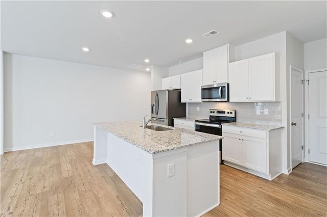 5113 Sidney Square, Flowery Branch, GA 30542