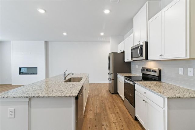 5113 Sidney Square, Flowery Branch, GA 30542