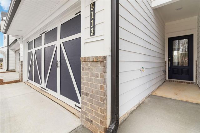 5113 Sidney Square, Flowery Branch, GA 30542