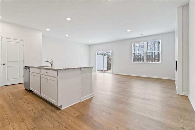 5113 Sidney Square, Flowery Branch, GA 30542