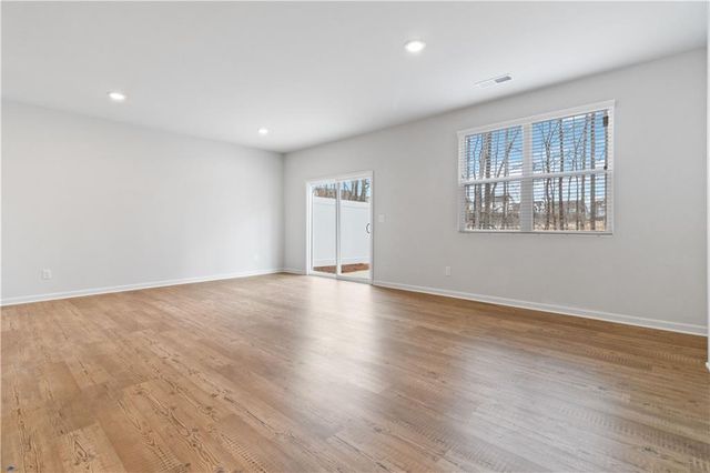 5113 Sidney Square, Flowery Branch, GA 30542