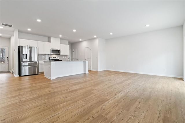 5113 Sidney Square, Flowery Branch, GA 30542