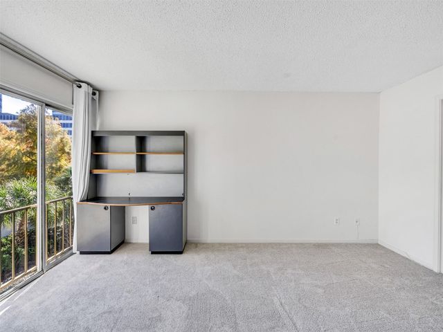 5050 Ambassador Way 218, Houston, TX 77056