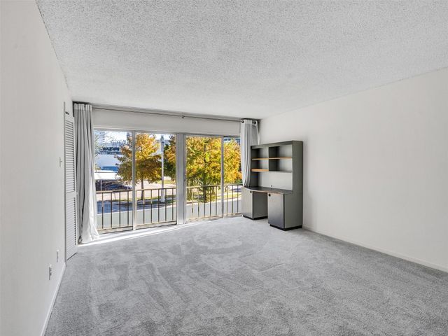 5050 Ambassador Way 218, Houston, TX 77056