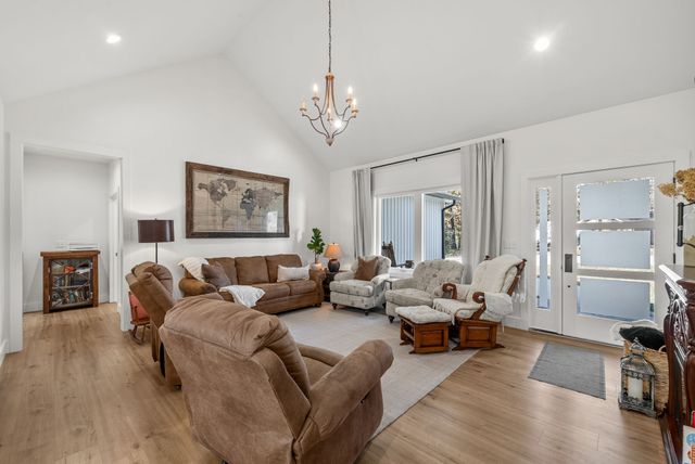 113 Friel Dr, Waverly, TN 37185