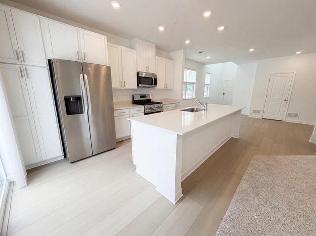 3092 Vanderbie Street, Saint Paul, MN 55117