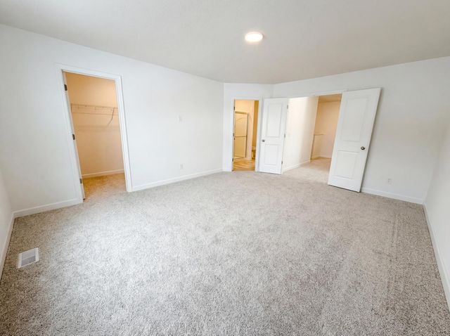 3092 Vanderbie Street, Saint Paul, MN 55117