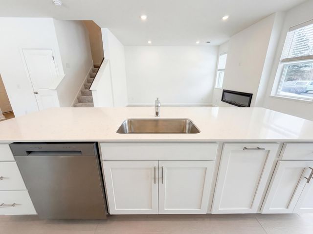 3092 Vanderbie Street, Saint Paul, MN 55117