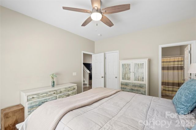2718 Mill Valley Court, Charlotte, NC 28105