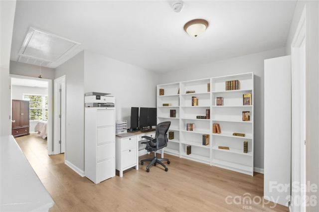 2718 Mill Valley Court, Charlotte, NC 28105