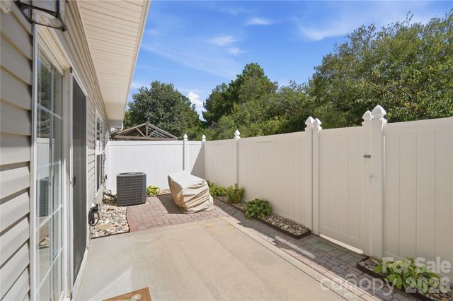 2718 Mill Valley Court, Charlotte, NC 28105