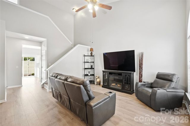 2718 Mill Valley Court, Charlotte, NC 28105