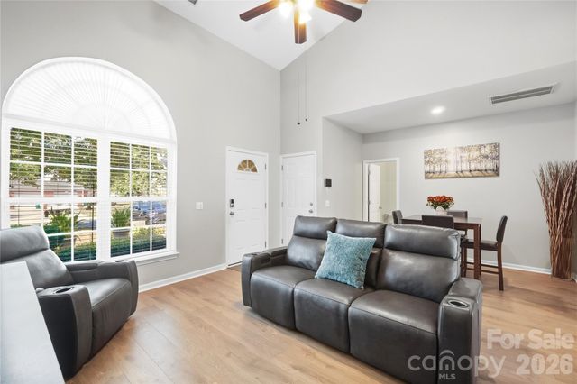 2718 Mill Valley Court, Charlotte, NC 28105