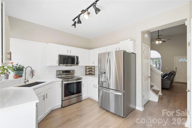 2718 Mill Valley Court, Charlotte, NC 28105