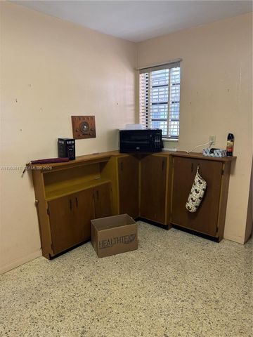 1270 W 31st St, Hialeah, FL 33012