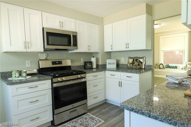 427 South Street, Fairport Harbor, OH 44077