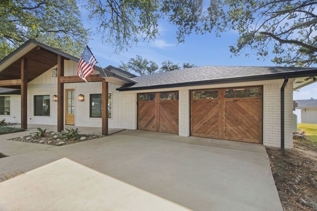 4210 Bar Harbor Court, Granbury, TX 76049