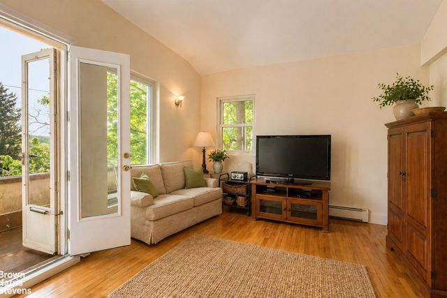 5629 SYLVAN Avenue, New York City, NY 10471