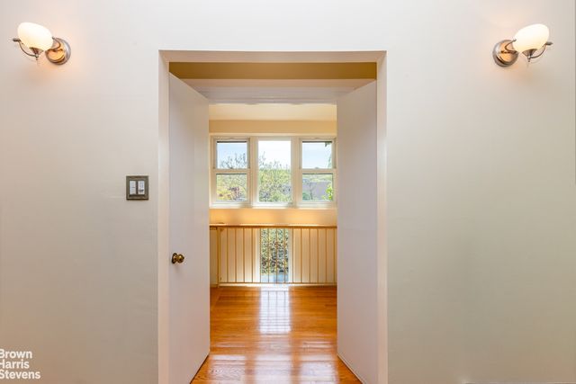 5629 SYLVAN Avenue, New York City, NY 10471