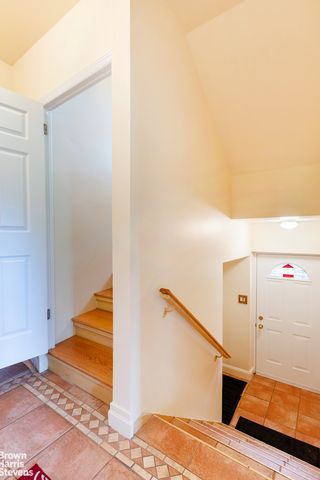 5629 SYLVAN Avenue, New York City, NY 10471