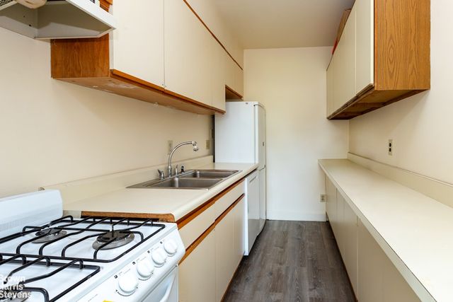 5629 SYLVAN Avenue, New York City, NY 10471