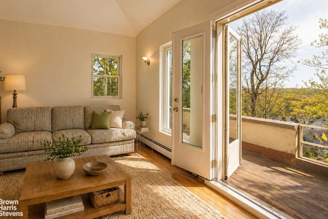 5629 SYLVAN Avenue, New York City, NY 10471
