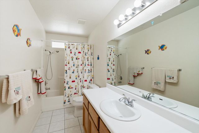2826 Antigua Drive, Redding, CA 96003