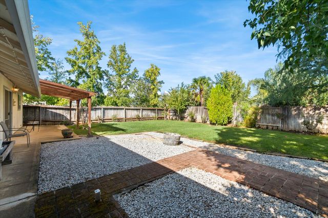 2826 Antigua Drive, Redding, CA 96003