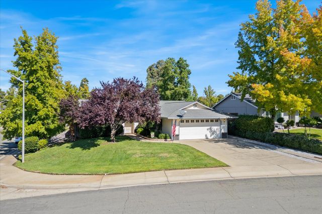 2826 Antigua Drive, Redding, CA 96003