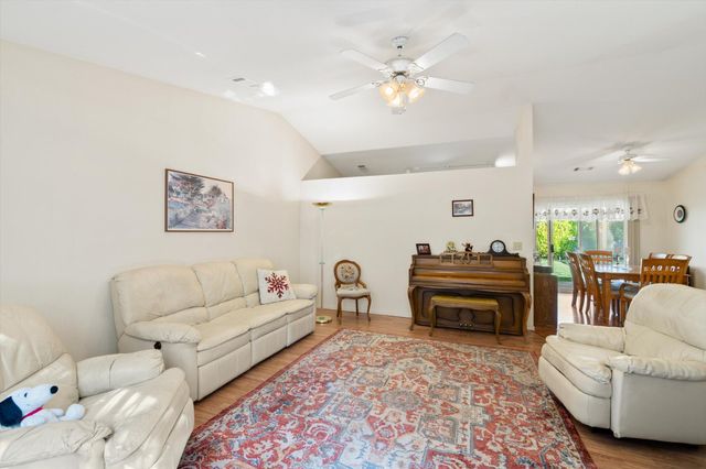 2826 Antigua Drive, Redding, CA 96003