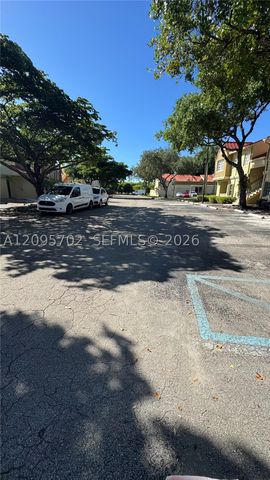 18348 NW 68th Ave H, Hialeah, FL 33015