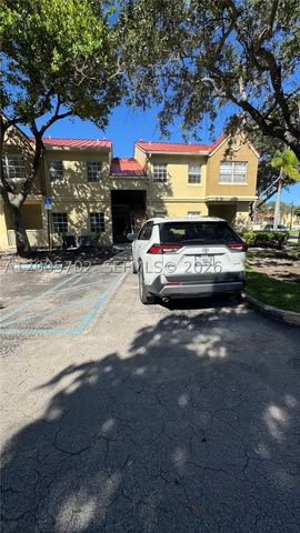 18348 NW 68th Ave H, Hialeah, FL 33015