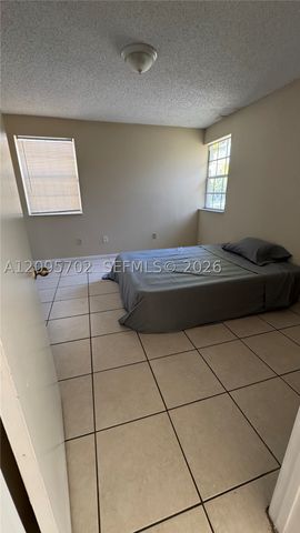 18348 NW 68th Ave H, Hialeah, FL 33015