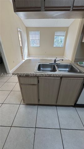 18348 NW 68th Ave H, Hialeah, FL 33015