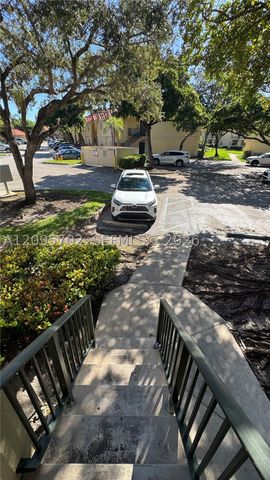 18348 NW 68th Ave H, Hialeah, FL 33015