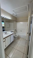 18348 NW 68th Ave H, Hialeah, FL 33015