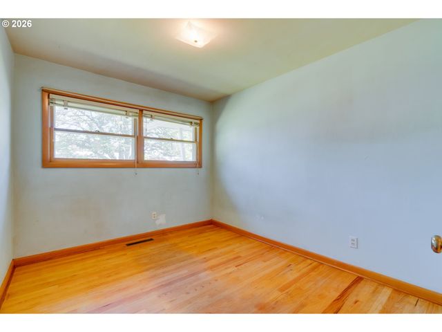 9734 Se HARRISON St, Portland, OR 97216