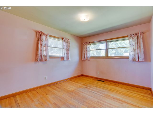9734 Se HARRISON St, Portland, OR 97216