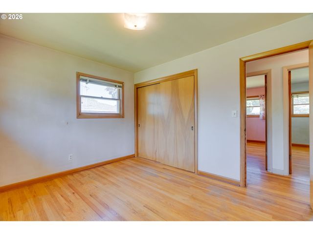 9734 Se HARRISON St, Portland, OR 97216