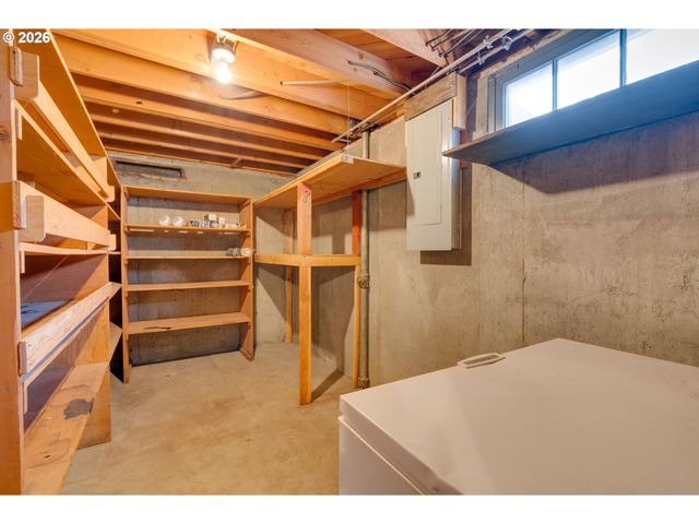 9734 Se HARRISON St, Portland, OR 97216