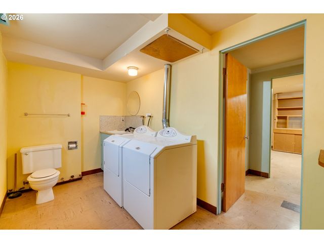 9734 Se HARRISON St, Portland, OR 97216