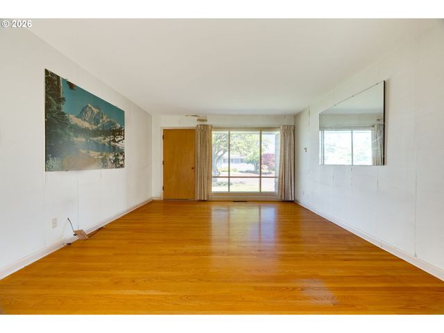 9734 Se HARRISON St, Portland, OR 97216